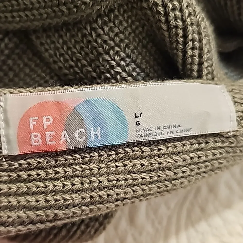 Free People‎  beach knit wrap blouse size large